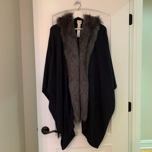 Chico’s Faux Fur Gray Cape One Size